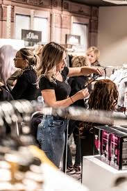Attractive Unisex Salon