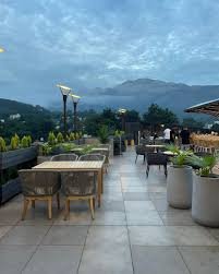 Farzi Café