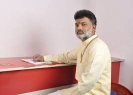 Astrologer Vishwanath Guruji